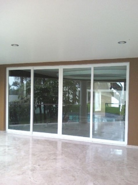 Puertas corredizas de aluminio